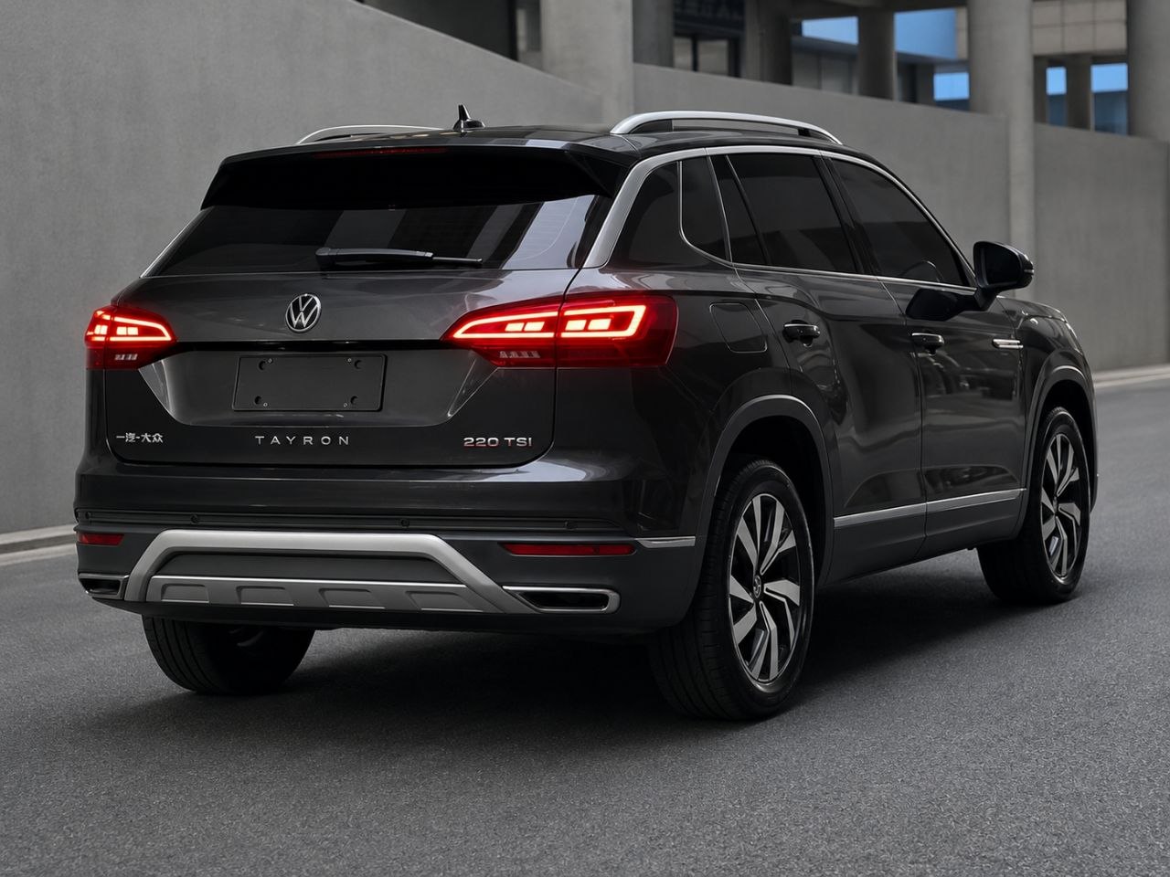 VOLKSWAGEN TAYRON ЕДЕТ В САМАРУ