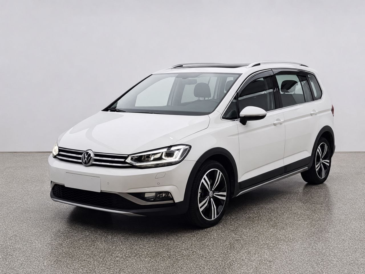 7-МИ МЕСТНЫЙ VOLKSWAGEN TOURAN L