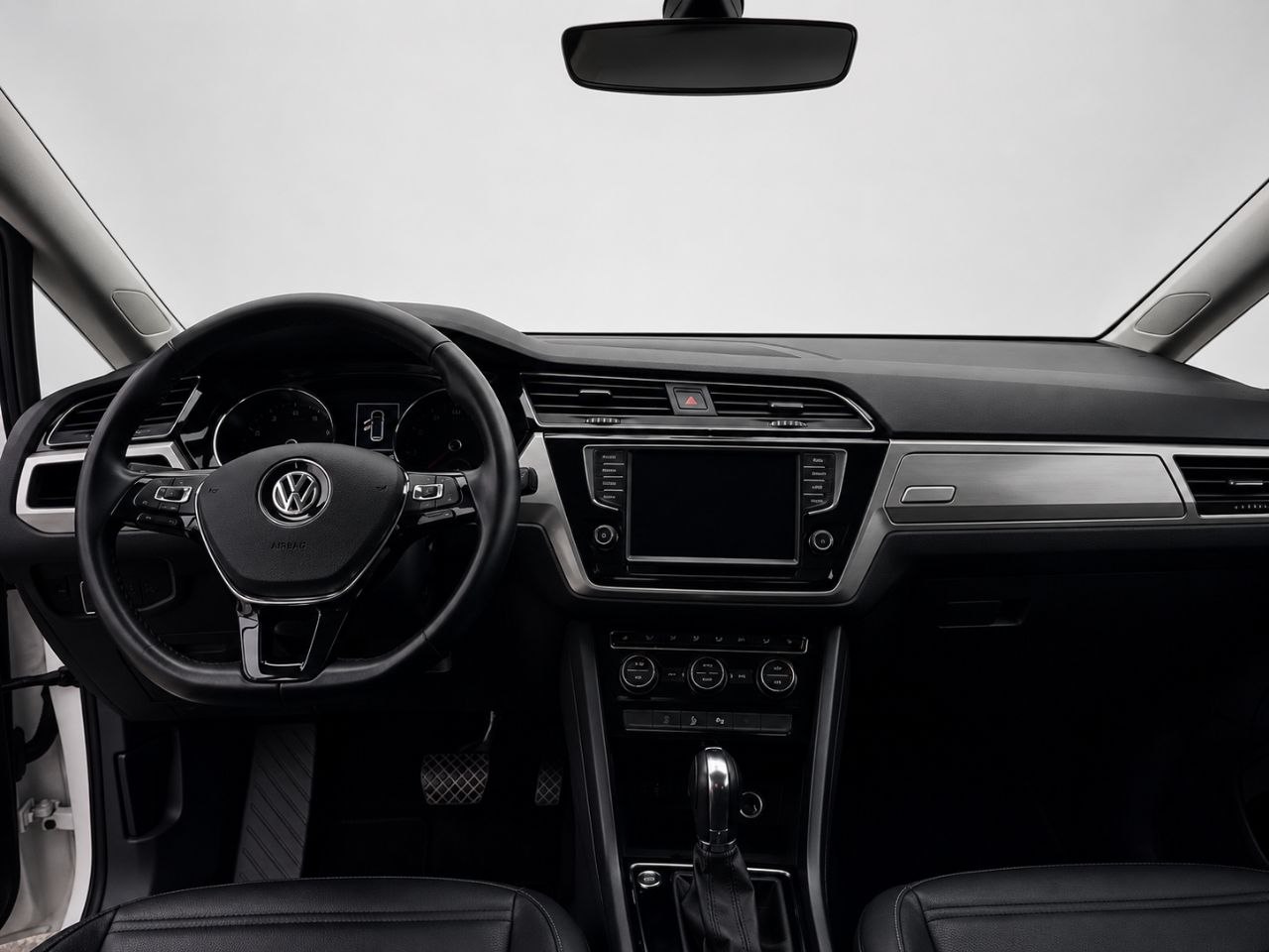 7-МИ МЕСТНЫЙ VOLKSWAGEN TOURAN L — фото 5
