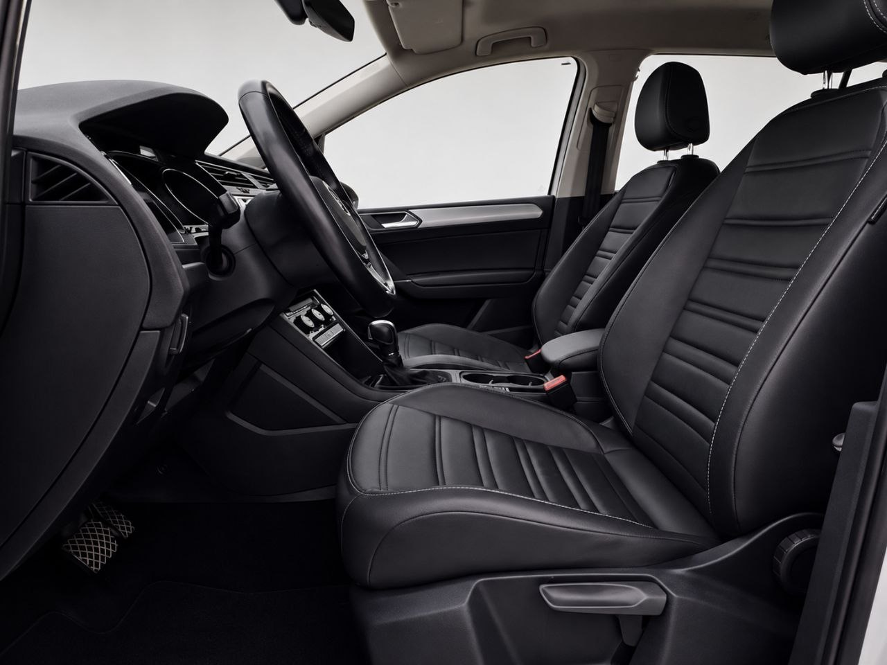 7-МИ МЕСТНЫЙ VOLKSWAGEN TOURAN L — фото 6