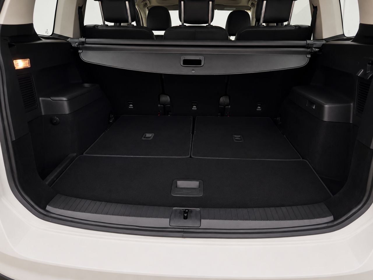 7-МИ МЕСТНЫЙ VOLKSWAGEN TOURAN L — фото 7