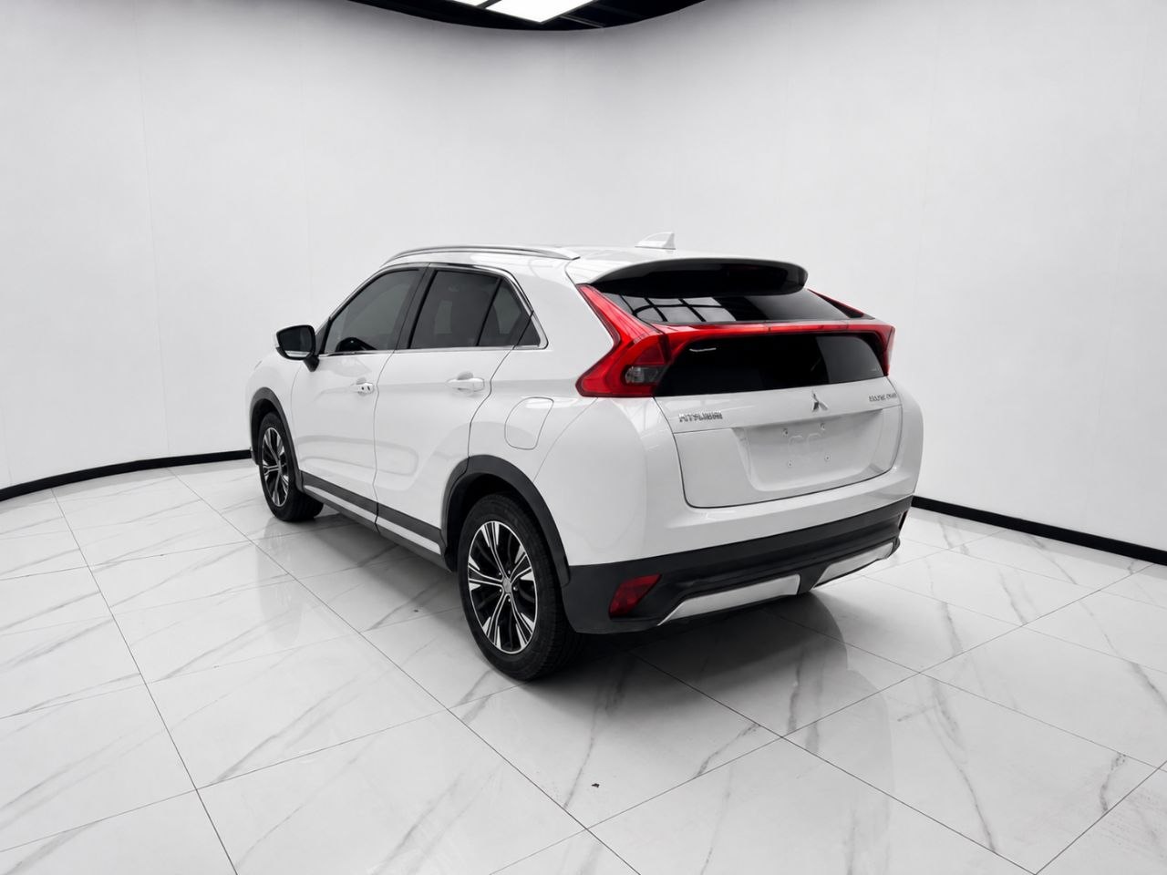 АВТО ДНЯ: MITSUBISHI ECLIPSE CROSS — фото 3